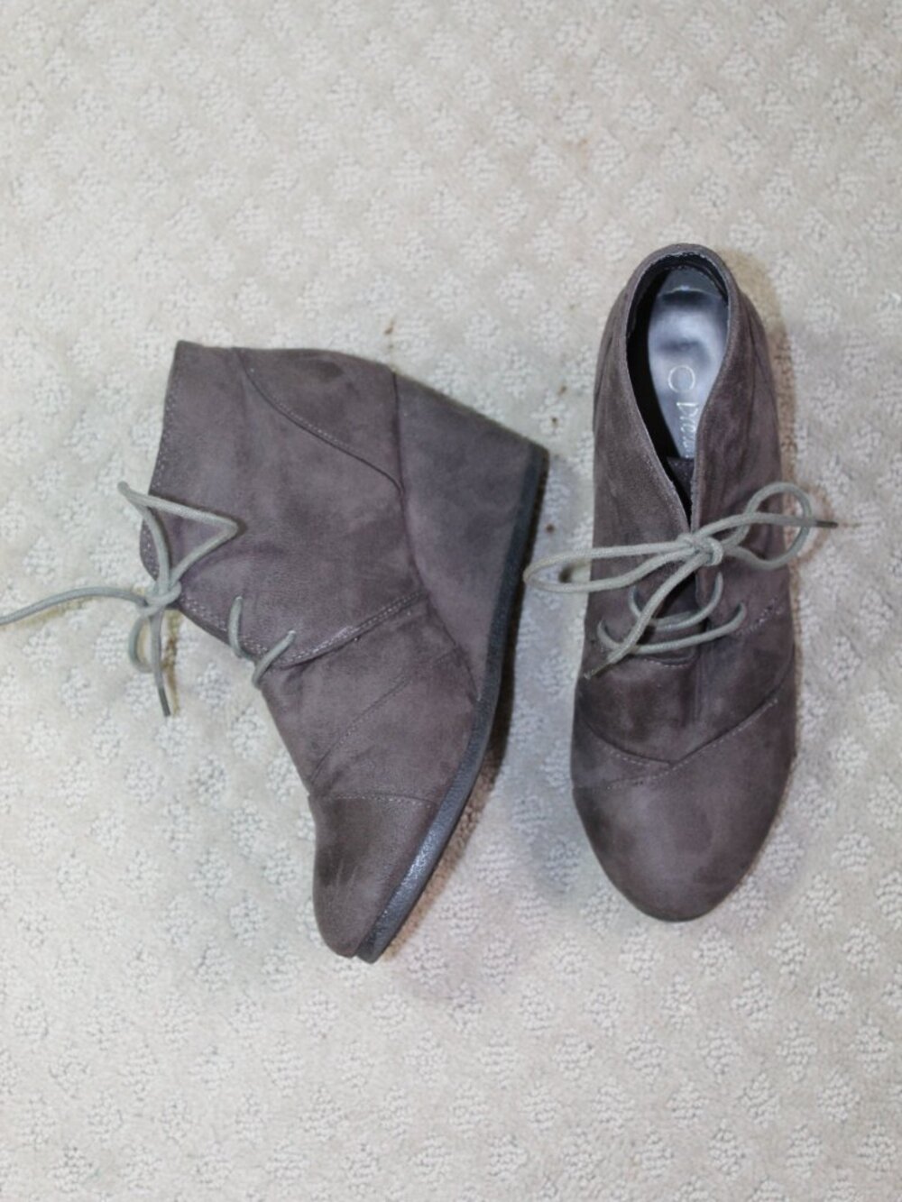 Dream Pairs Size 8 Charcoal Grey Faux Suede Lace Up Wedge Booties